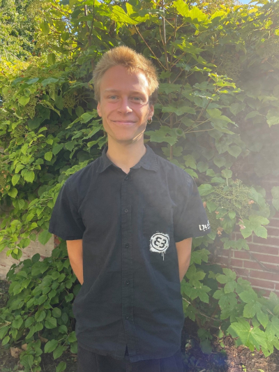 Nicklas - Medhj&aelig;lper